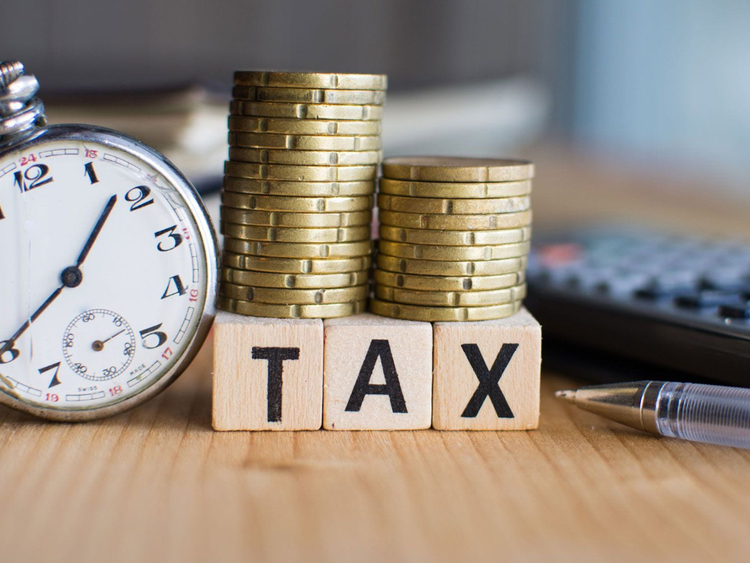 Top 10 Tax-Saving Tips to Maximize Deductions and Credits